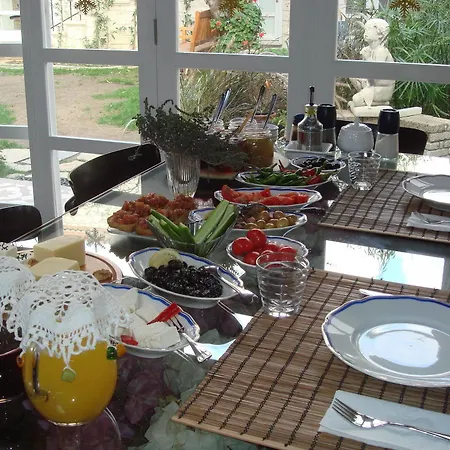 Hotel Icirliev Alacati İzmir